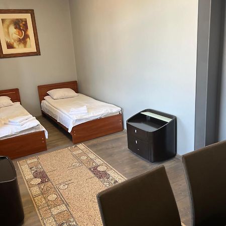Maximus Hotel Lutsk Exterior photo