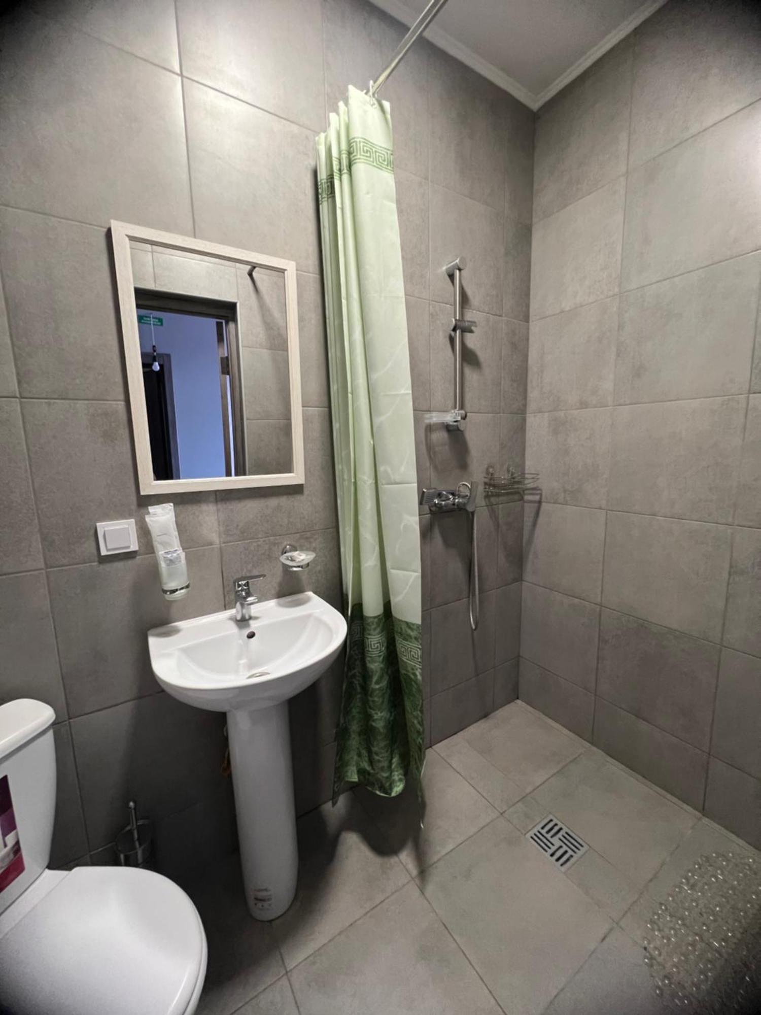 Maximus Hotel Lutsk Exterior photo